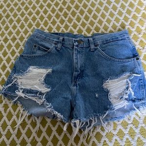 Wrangler distress shorts